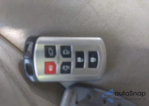 2014 Toyota Sienna Xle V6 8 Passenger из США, поврежденный, VIN 5TDYK3DC7ES428980